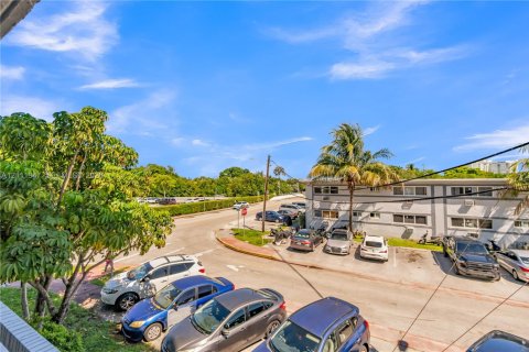 Copropriété à louer à Miami Beach, Floride: 2 chambres, 89.93 m2 № 2431293 - photo 16