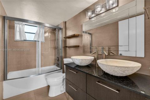 Copropriété à louer à Miami Beach, Floride: 2 chambres, 89.93 m2 № 2431293 - photo 7
