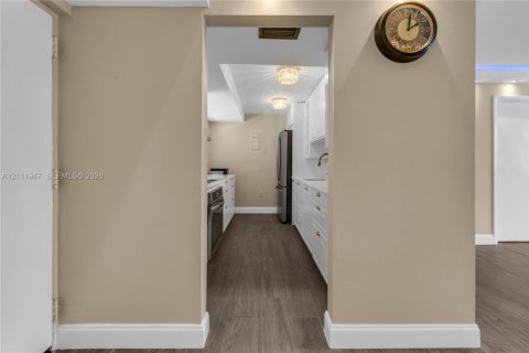 Copropriété à louer à Miami Beach, Floride: 2 chambres, 89.93 m2 № 2431293 - photo 19