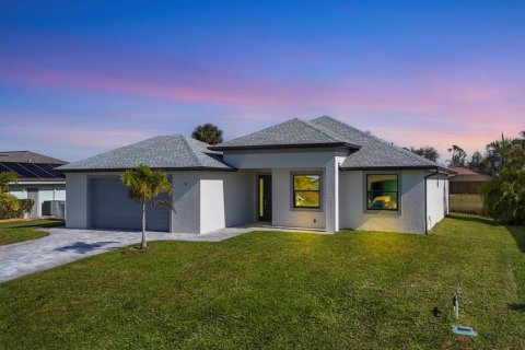 Villa ou maison à vendre à Rotonda, Floride: 3 chambres, 149.39 m2 № 2100565 - photo 4