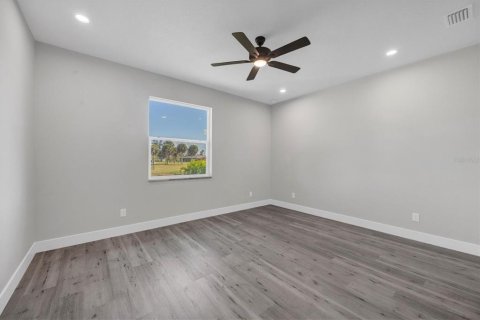 Villa ou maison à vendre à Rotonda, Floride: 3 chambres, 149.39 m2 № 2100565 - photo 18