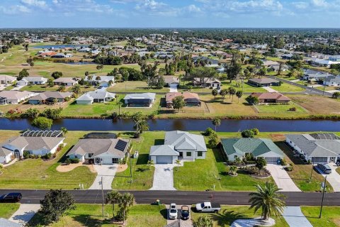 Villa ou maison à vendre à Rotonda, Floride: 3 chambres, 149.39 m2 № 2100565 - photo 6