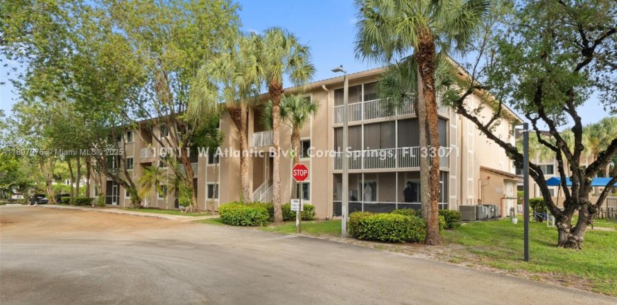 Condo in Coral Springs, Florida, 2 bedrooms  № 1949826