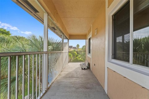 Condo in Coral Springs, Florida, 2 bedrooms  № 1949826 - photo 8