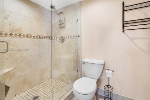 Townhouse in Sunrise, Florida 3 bedrooms, 146.79 sq.m. № 1947756 - photo 14