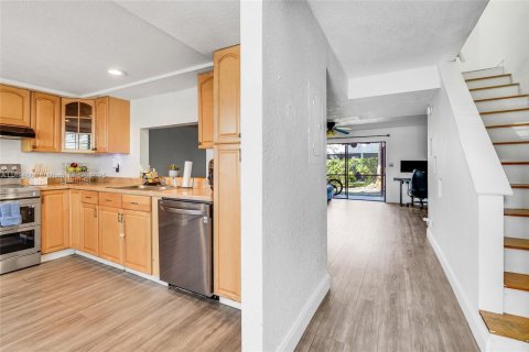 Townhouse in Sunrise, Florida 3 bedrooms, 146.79 sq.m. № 1947756 - photo 10