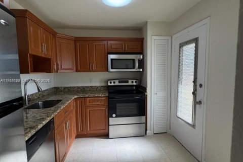 Купить кондоминиум в Майами, Флорида 1 спальня, 83.43м2, № 2153899 - фото 5