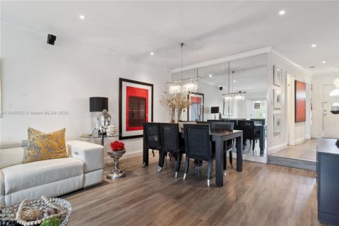 Condominio en venta en Miami, Florida, 2 dormitorios, 134.71 m2 № 1838698 - foto 4