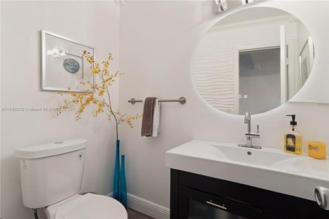 Condominio en venta en Miami, Florida, 2 dormitorios, 134.71 m2 № 1838698 - foto 7