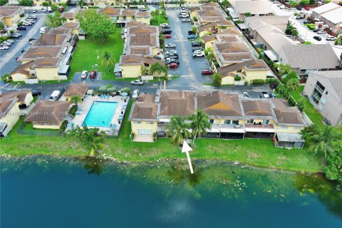 Condominio en venta en Miami, Florida, 2 dormitorios, 134.71 m2 № 1838698 - foto 22