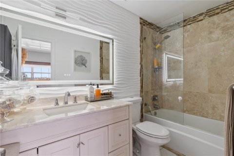 Condominio en venta en Miami, Florida, 2 dormitorios, 134.71 m2 № 1838698 - foto 13