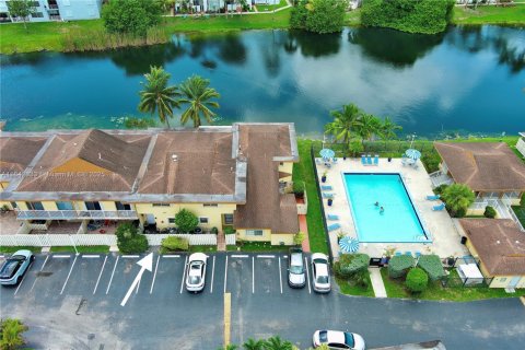 Condominio en venta en Miami, Florida, 2 dormitorios, 134.71 m2 № 1838698 - foto 21