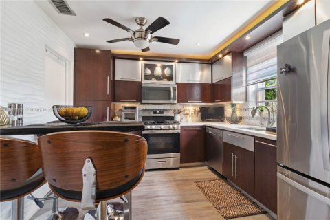 Condominio en venta en Miami, Florida, 2 dormitorios, 134.71 m2 № 1838698 - foto 6
