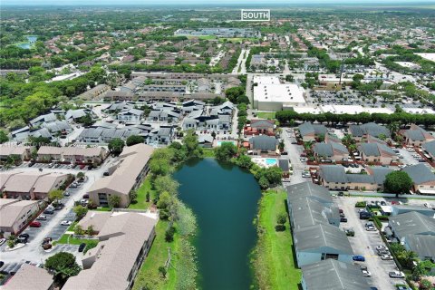 Condominio en venta en Miami, Florida, 2 dormitorios, 134.71 m2 № 1838698 - foto 24
