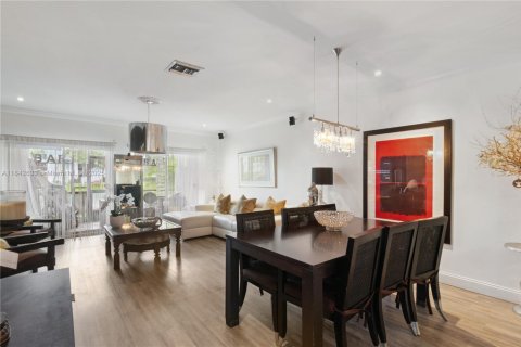 Condominio en venta en Miami, Florida, 2 dormitorios, 134.71 m2 № 1838698 - foto 3