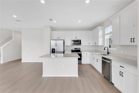 Villa ou maison à louer à Kissimmee, Floride: 4 chambres, 205.04 m2 № 2388570 - photo 7