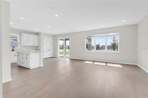 Villa ou maison à louer à Kissimmee, Floride: 4 chambres, 205.04 m2 № 2388570 - photo 4