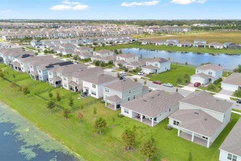 Villa ou maison à louer à Kissimmee, Floride: 4 chambres, 205.04 m2 № 2388570 - photo 28
