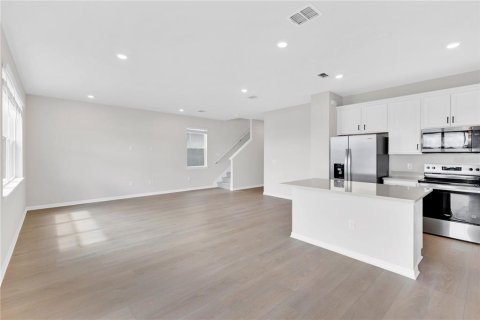 Villa ou maison à louer à Kissimmee, Floride: 4 chambres, 205.04 m2 № 2388570 - photo 8