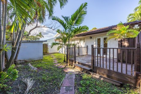 Villa ou maison à louer à Miami, Floride: 4 chambres, 164.34 m2 № 2025835 - photo 27