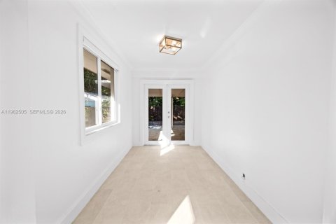 Villa ou maison à louer à Miami, Floride: 4 chambres, 164.34 m2 № 2025835 - photo 18
