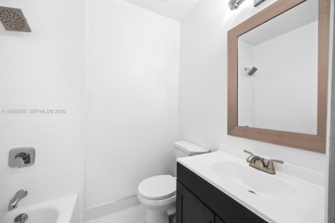 Villa ou maison à louer à Miami, Floride: 4 chambres, 164.34 m2 № 2025835 - photo 23