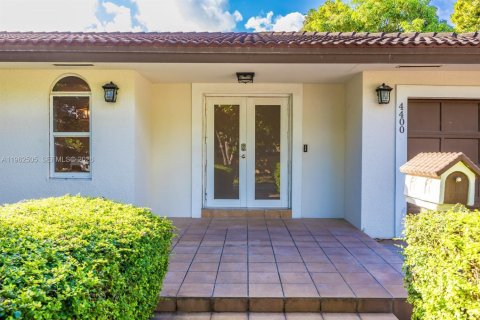 Villa ou maison à Miami, Floride 4 chambres, 164.34 m2 № 2025835