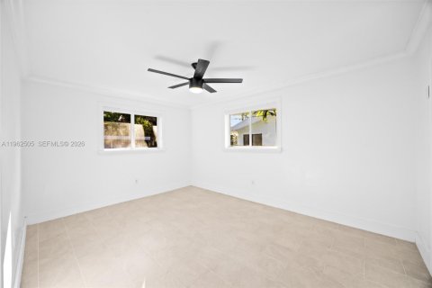 Villa ou maison à louer à Miami, Floride: 4 chambres, 164.34 m2 № 2025835 - photo 9