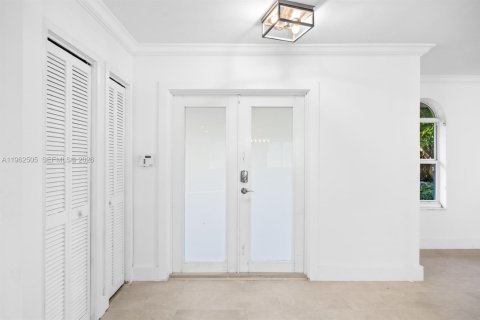 Villa ou maison à louer à Miami, Floride: 4 chambres, 164.34 m2 № 2025835 - photo 6