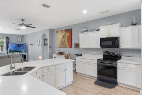 Villa ou maison à vendre à Kissimmee, Floride: 4 chambres, 255.39 m2 № 1903538 - photo 14