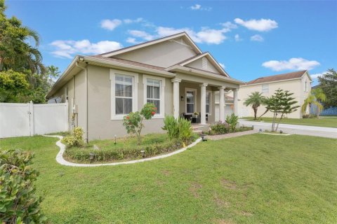 Villa ou maison à vendre à Kissimmee, Floride: 4 chambres, 255.39 m2 № 1903538 - photo 2