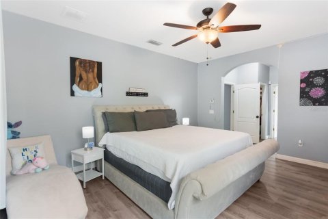 Villa ou maison à vendre à Kissimmee, Floride: 4 chambres, 255.39 m2 № 1903538 - photo 16