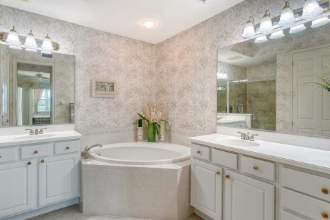 Copropriété à vendre à Lakewood Ranch, Floride: 3 chambres, 184.23 m2 № 2427008 - photo 27