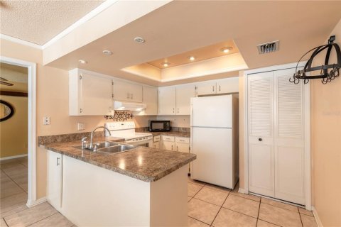 Villa ou maison à vendre à Deltona, Floride: 2 chambres, 116.5 m2 № 2360992 - photo 9