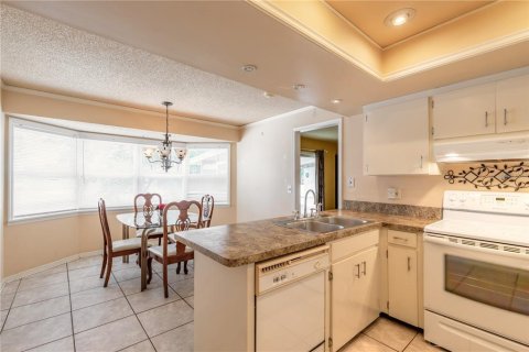 Villa ou maison à vendre à Deltona, Floride: 2 chambres, 116.5 m2 № 2360992 - photo 8