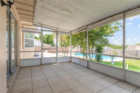 Villa ou maison à vendre à Deltona, Floride: 2 chambres, 116.5 m2 № 2360992 - photo 18