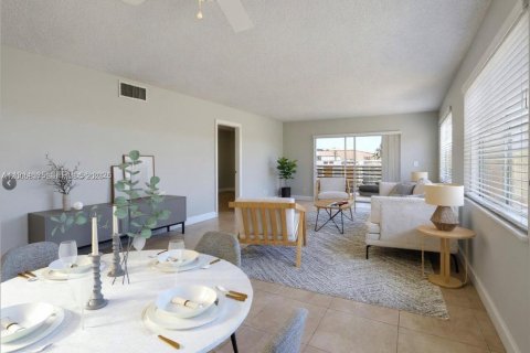 Condominio en venta en Oakland Park, Florida, 2 dormitorios, 84.73 m2 № 2069685 - foto 2