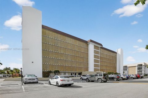 Condominio en venta en Oakland Park, Florida, 2 dormitorios, 84.73 m2 № 2069685 - foto 26