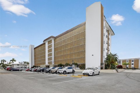 Condominio en venta en Oakland Park, Florida, 2 dormitorios, 84.73 m2 № 2069685 - foto 27