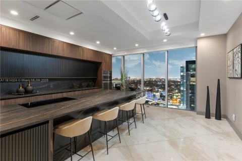 Copropriété à vendre à Miami, Floride: 5 chambres, 641.21 m2 № 1954245 - photo 19