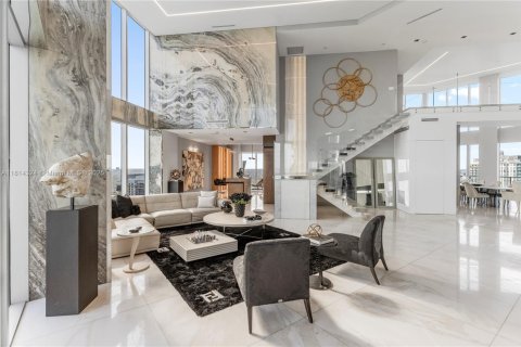 Copropriété à vendre à Miami, Floride: 5 chambres, 641.21 m2 № 1954245 - photo 14