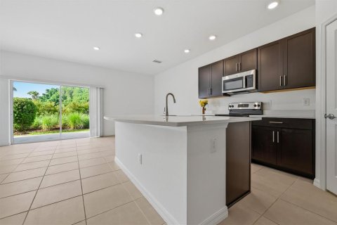 Adosado en venta en Wesley Chapel, Florida, 3 dormitorios, 127.55 m2 № 2114000 - foto 3