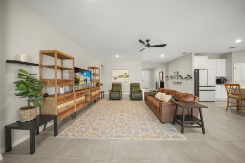 Villa ou maison à vendre à Wesley Chapel, Floride: 4 chambres, 237.55 m2 № 2406708 - photo 2