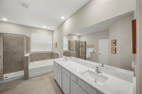 Villa ou maison à vendre à Wesley Chapel, Floride: 4 chambres, 237.55 m2 № 2406708 - photo 12