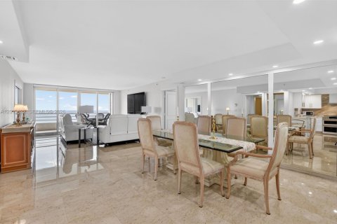 Copropriété à louer à Boca Raton, Floride: 2 chambres, 133.59 m2 № 2078464 - photo 9