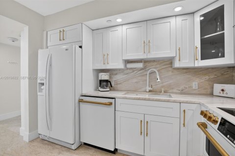 Copropriété à louer à Boca Raton, Floride: 2 chambres, 133.59 m2 № 2078464 - photo 4