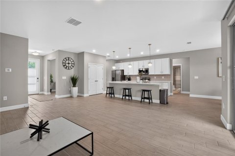 Villa ou maison à vendre à North Port, Floride: 4 chambres, 213.77 m2 № 2401115 - photo 16