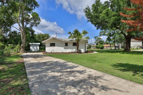 Villa ou maison à vendre à Edgewater, Floride: 3 chambres, 132.85 m2 № 2110594 - photo 2
