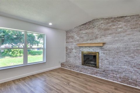 Villa ou maison à vendre à Edgewater, Floride: 3 chambres, 132.85 m2 № 2110594 - photo 9