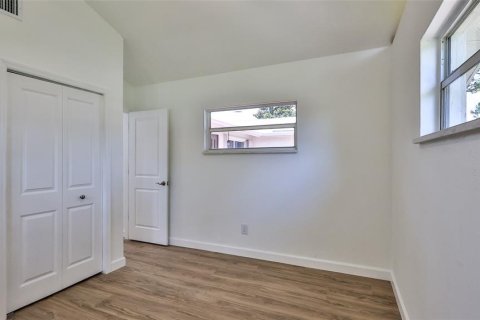 Villa ou maison à vendre à Edgewater, Floride: 3 chambres, 132.85 m2 № 2110594 - photo 22